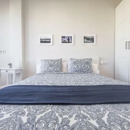 Zurriola Beach House Pansiyon *